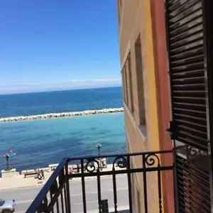 https://mariantomare-casa-vacanze-monolocale-lungomare-bari.barihotels.org